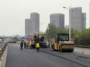 壓路機(jī)出租怎么挑？5 步檢查法讓「帶病」設(shè)備現(xiàn)原形，小白也能看懂！